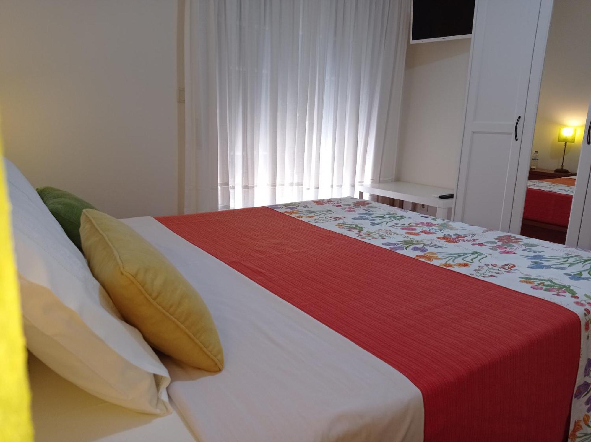 A Casa Da Ti Laura - Al Hotell Aveiro Rom bilde