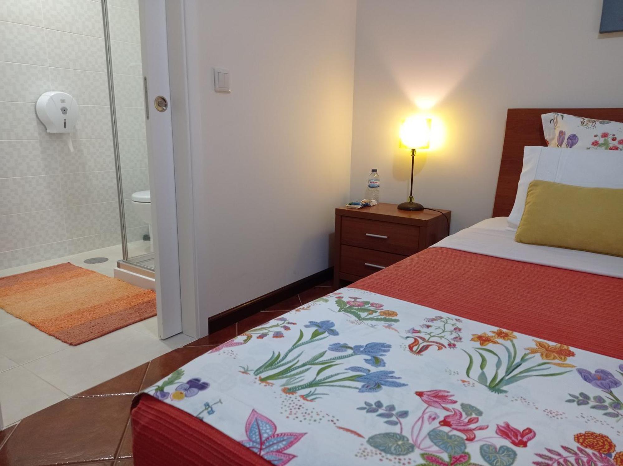 A Casa Da Ti Laura - Al Hotell Aveiro Rom bilde